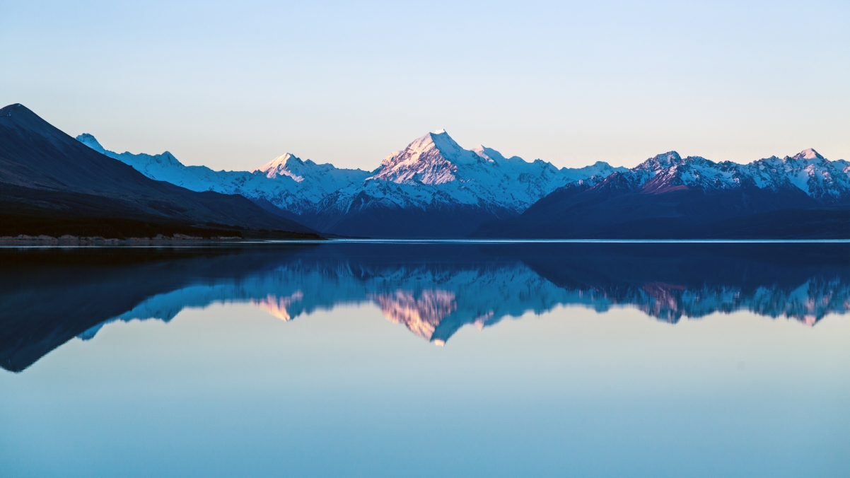 蓝色系雪山湖泊4k高清风景壁纸下载-86资源网