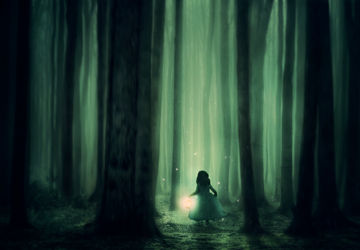 童话森林 小女孩 萤火虫 5k梦幻背景壁纸下载5011×3488-86资源网